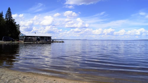 Kaupinojan uimaranta.