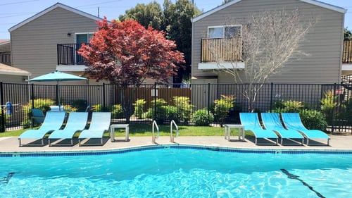 Swimming pool at Stony Creek Apartments, California