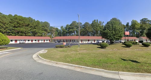 Courtland Inn Motel outside