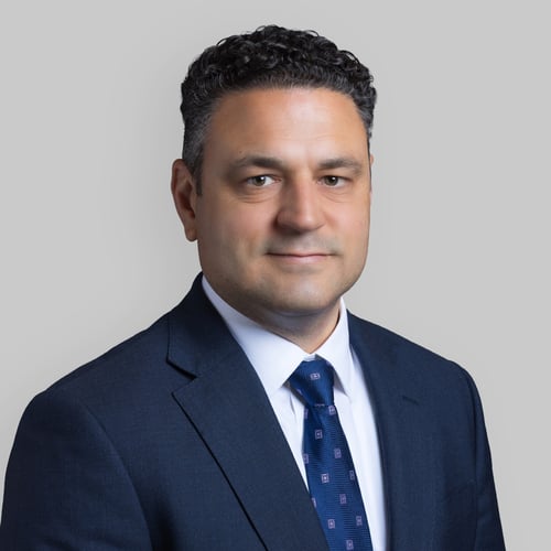 Headshot of Carmen Paulo, a wealth advisor at Chase