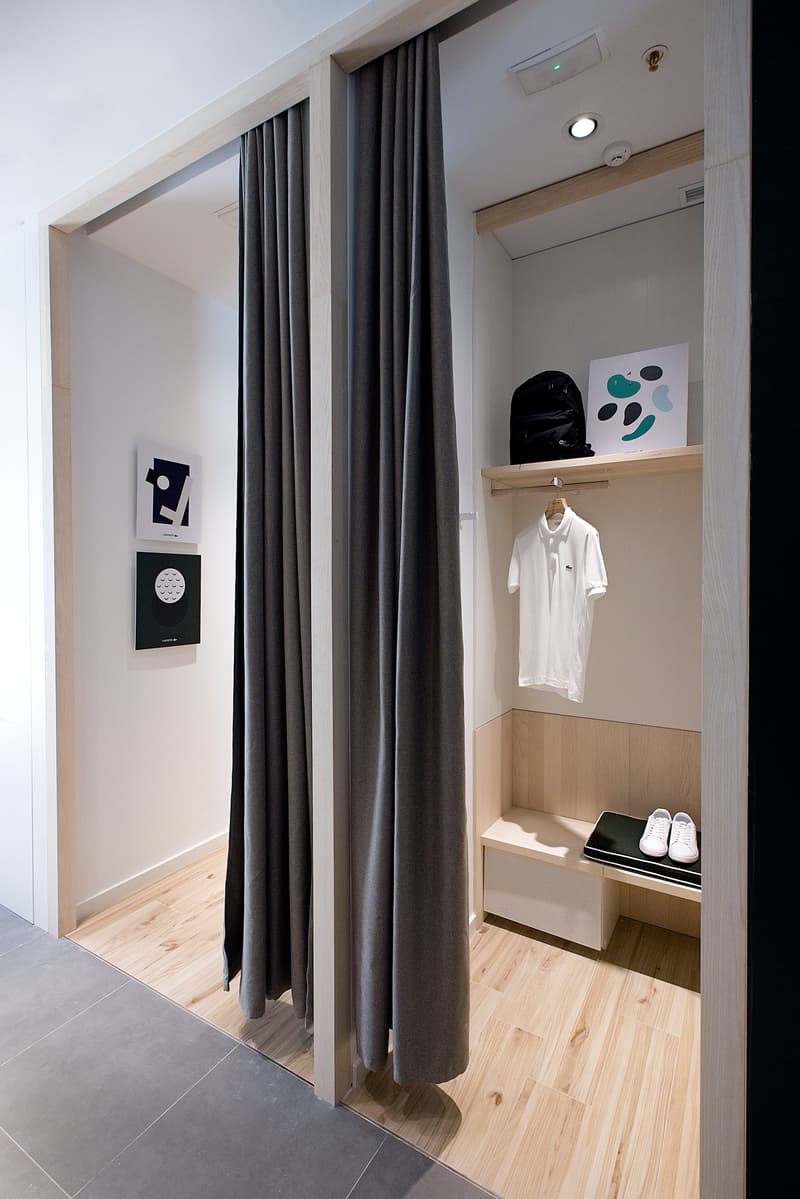 Close Up - Store