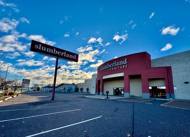 Eau Claire Slumberland Furniture parking lot