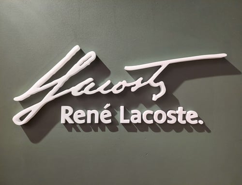 Close Up - Store