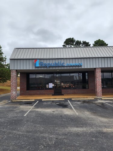 Chrystal Plaza Drive, MS Republic Finance Branch
