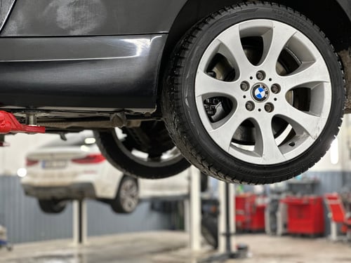 BMW ametlik hooldus, remont, kindlustusjuhtumid, keretööd, kasutatud BMW tellimine.