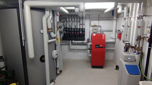 Heizzentrale Gas / Solar