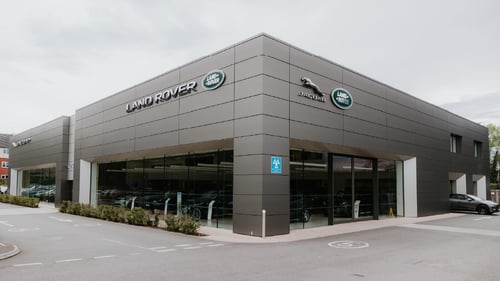 Stratstone Land Rover Tonbridge Dealership Exterior