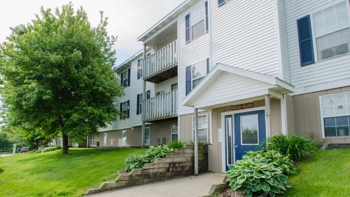 Crown Pointe Apartments exterior