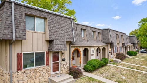 Misty Glen Apartments exterior