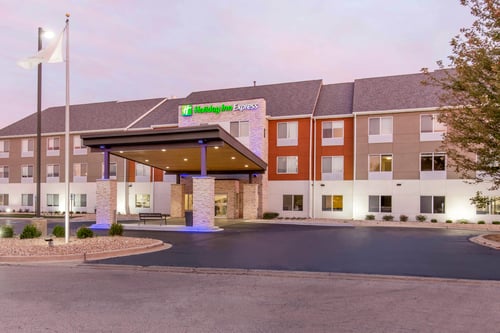 Welcome To Holiday Inn Express & Suites Chicago West-St Charles