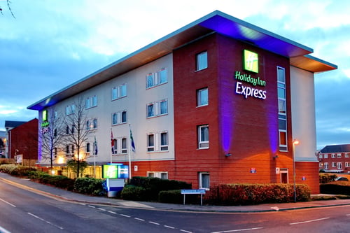 Holiday Inn Express Birmingham Redditch Hotel Exterior