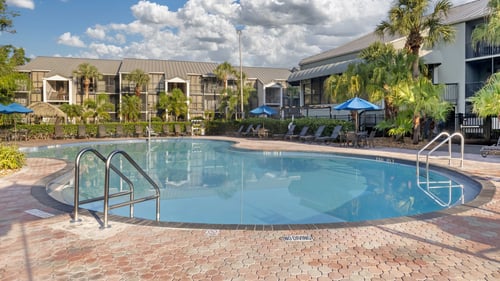 The outdoor pool at Parkway International Resort