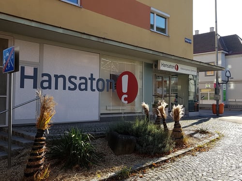 Hansaton Hörkompetenz-Zentrum Wienerstraße 10, Schwechat von links kommend