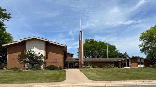 La Crosse, Wisconsin, The Church of Jesus Christ of Latter-day Saints. Christian Religious Worship. Located in Onalaska, Wisconsin.