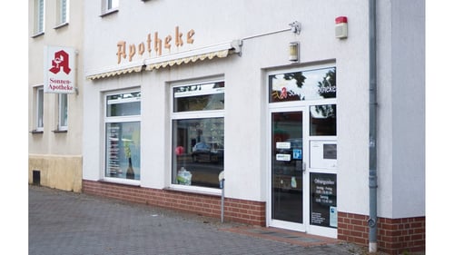 Aussenansicht der Sonnen-Apotheke
