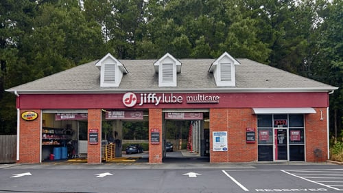 Jiffy Lube Oil Change Service in Duluth