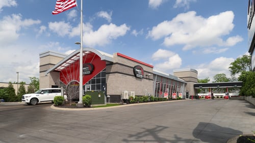 Tommy's Express Car Wash in Murfreesboro, Tennessee on Memorial Blvd.