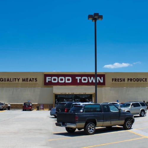 Food Town on Veteran Memorial