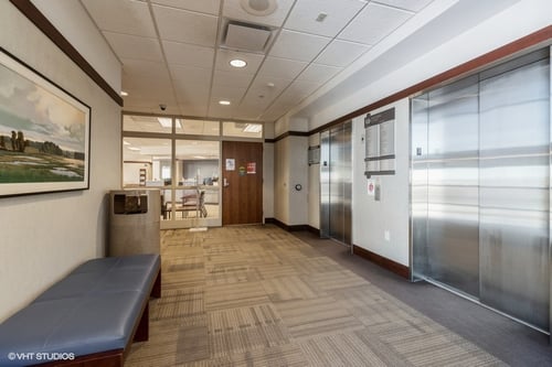 The Iowa Clinic Bone and Joint Center entrance