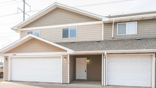 cover photo for Benson Village Townhomes in Sioux Falls, SD 57104