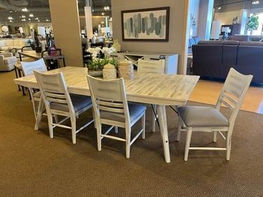 Rockford Slumberland Furniture dining set