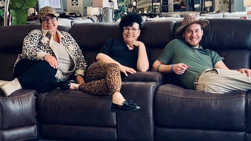 International Falls Slumberland Furniture employees