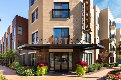 Apartment building at Vista Germantown in Nashville, TN