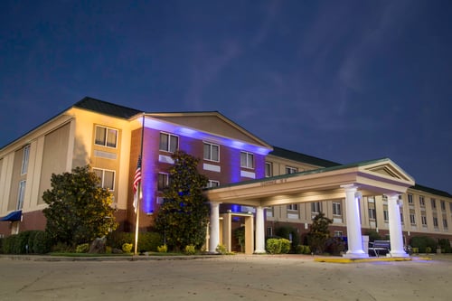 Enjoy our complimentary shuttle anywhere within the city limits!