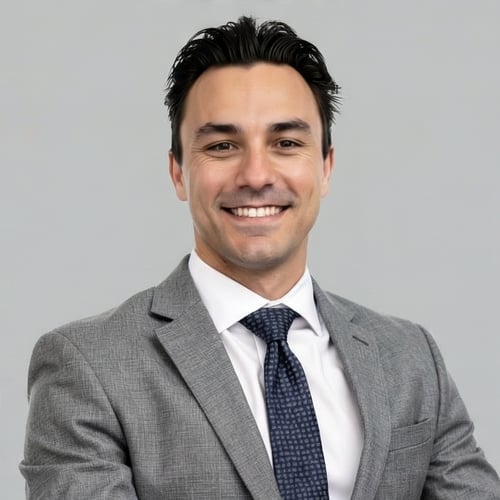 Headshot of Blake Lenk, a wealth advisor at Chase