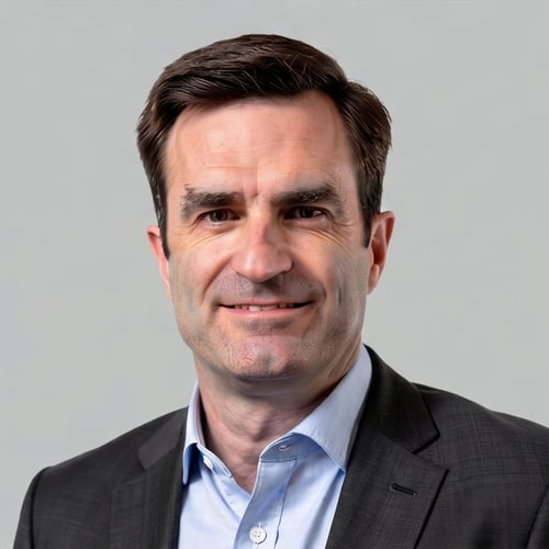Headshot of Andrew Clark, a wealth advisor at Chase