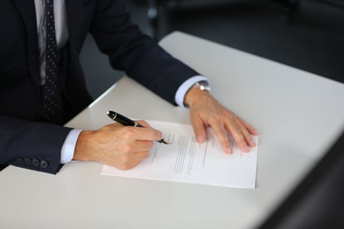 Vertragsunterzeichnung - Swisschange Financial Services AG