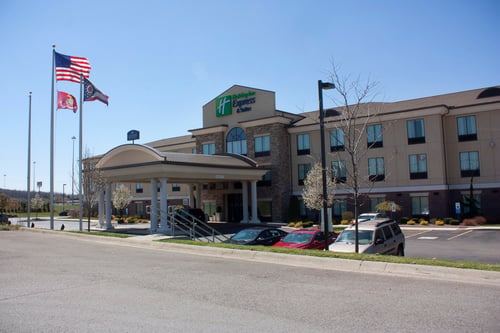 Enjoy easy access to nearby attractions and businesses.