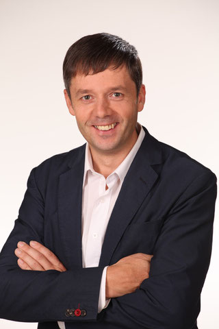 Mst. (HBM) Gerhard Zellhofer, Holzhaus-Meister