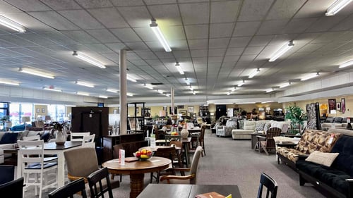 International Falls Slumberland Furniture dining set