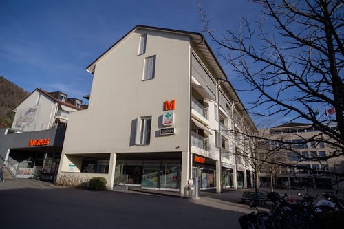 batiment-de-la-pharmacie-sun-store-blonay