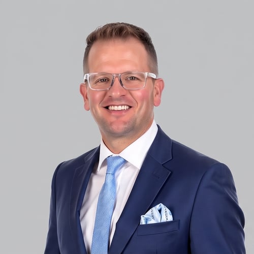 Headshot of Todd Fannin, a wealth advisor at Chase
