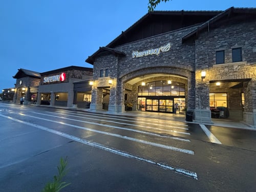 Safeway store front image at 67 Lincoln Blvd