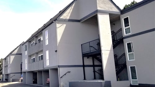 Exterior View at Lakeridge Terrace Apartments, Denver