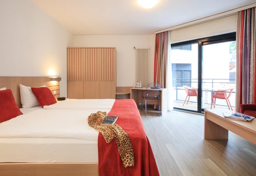 Camera Family Economy