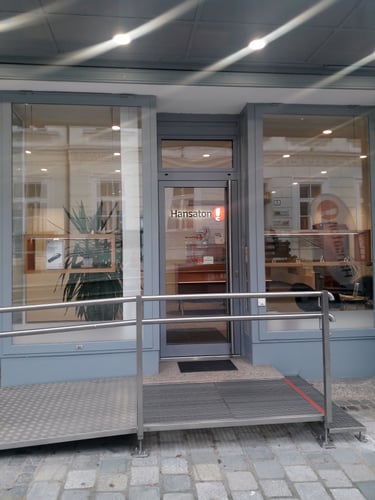 Hansaton Hörkompetenz-Zentrum Sparkassegasse 8, Hollabrunn Frontansicht
