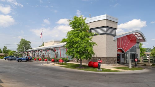 Tommy's Express Car Wash in Murfreesboro, Tennessee