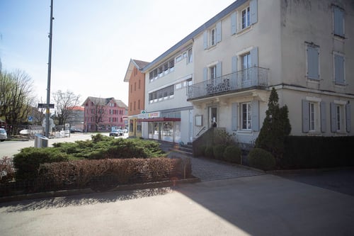 batiment-de-la-pharmacie-sun-store-bussigny