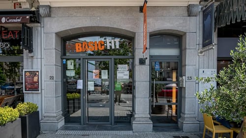 Basic-Fit Brussels Etterbeek Place Jourdan - front club outside