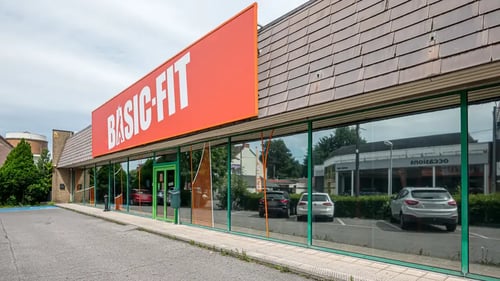 Basic-Fit Frameries Rue de l’Industrie - front club outside