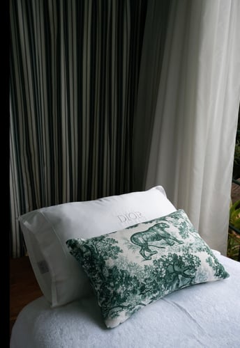 Spa bed at DIOR Jardin des Rêves at Splendido