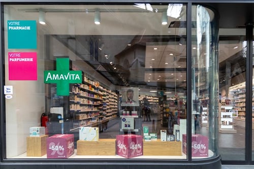 amavita-gloaz-Left-Side-Window
