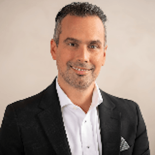 Headshot of Sandro Manna