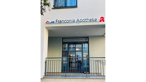 Aussenansicht der Franconia Apotheke Hersbruck