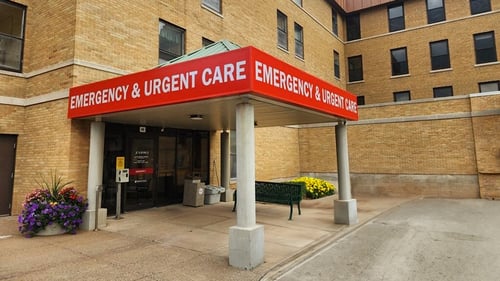 exterior photo to entrance of Aspirus Merrill Hospital Emergency & Urgent Care Entrance