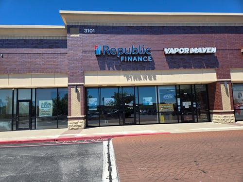 West Broadway, MO Republic Finance Branch